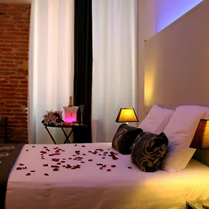 hotel-des-arts-toulouse.midi-pyreneeshotels.com/